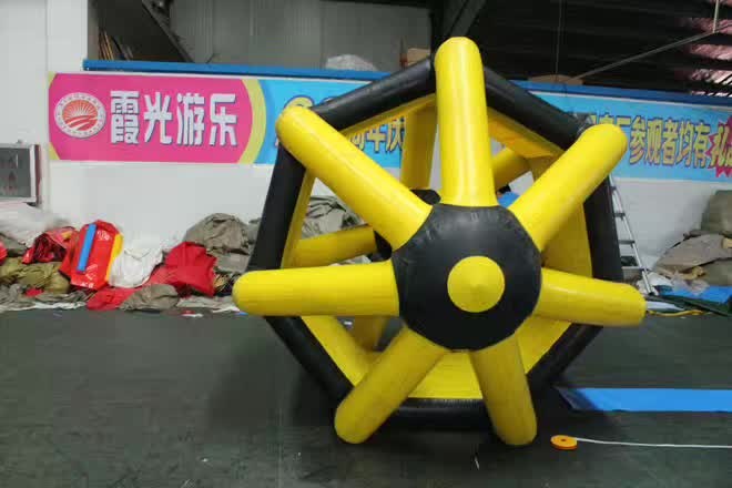 福建充气水上滚筒球
